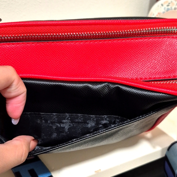 Karl L Crossbody bag - Picture 3 of 4